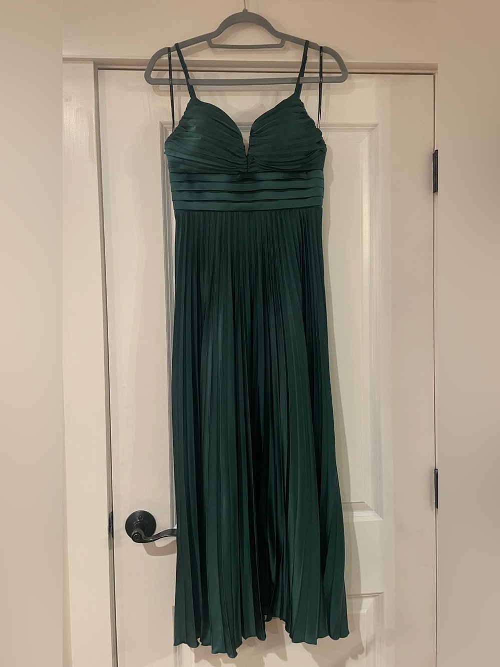 Lulu's Dark Green Pleated Maxi Dress with Spaghetti Straps